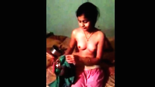 sexy northindian shows nude to bf